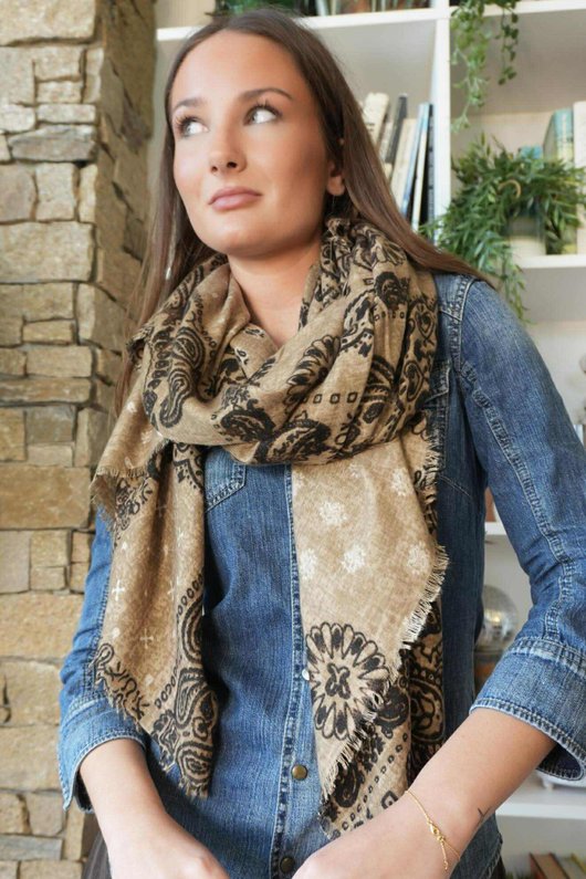 Lucky Bandana Scarf Sand /50=